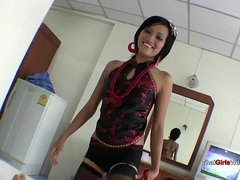 Superb blowjob by a sexy Thai hooker